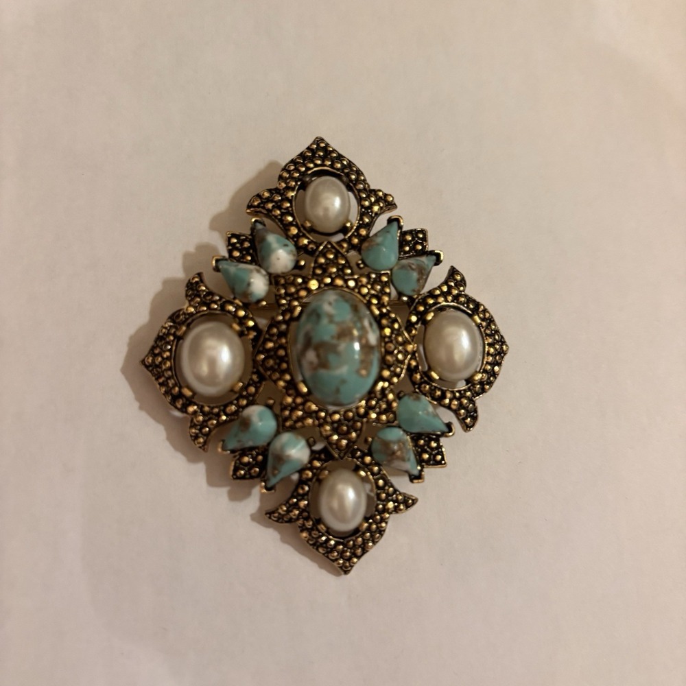 Vintage 1968 Signed SARAH COVENTRY Brooch Pin / Pendant Faux Turqouise & Pearl